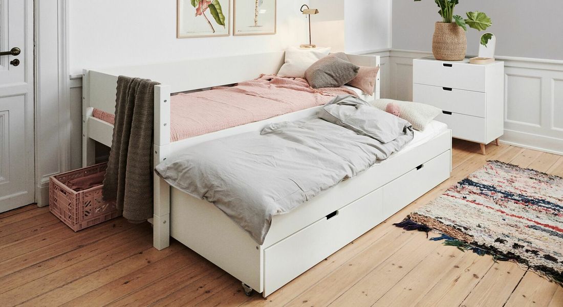 Kojenbett Kids Town Buche teilmassiv mit Lattenrost und Schubkasten