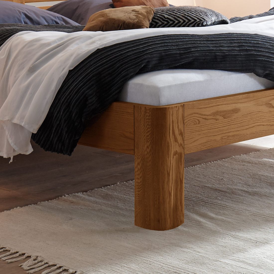 Bett Barcelona Eiche Massivholz