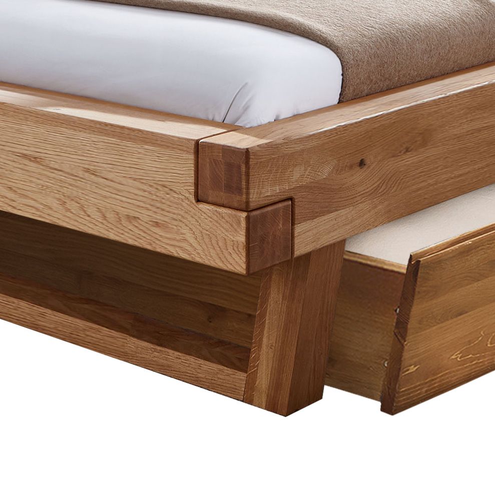 Balkenbett Prunus Wildeiche Massivholz mit Schubkasten