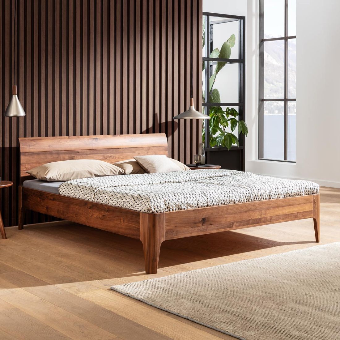 Bett Oles Nussbaum Massivholz