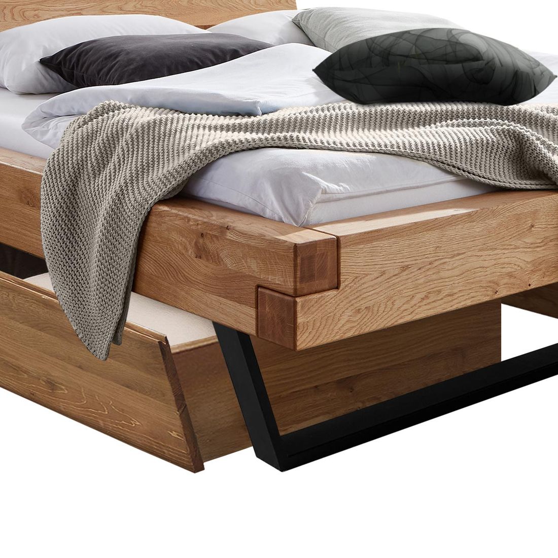 Balkenbett Rubus Wildeiche Massivholz mit Schubkasten