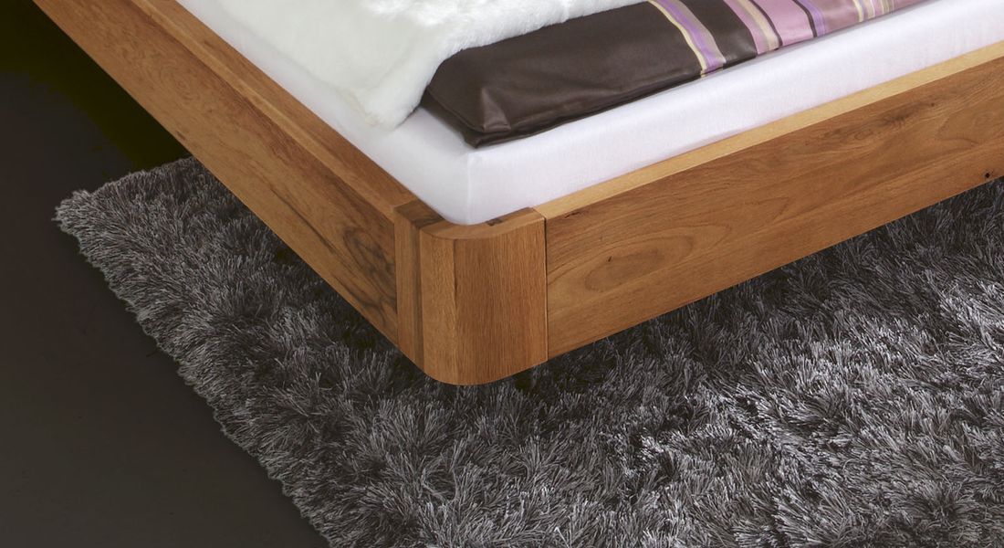 Bett Salerno Eiche Massivholz