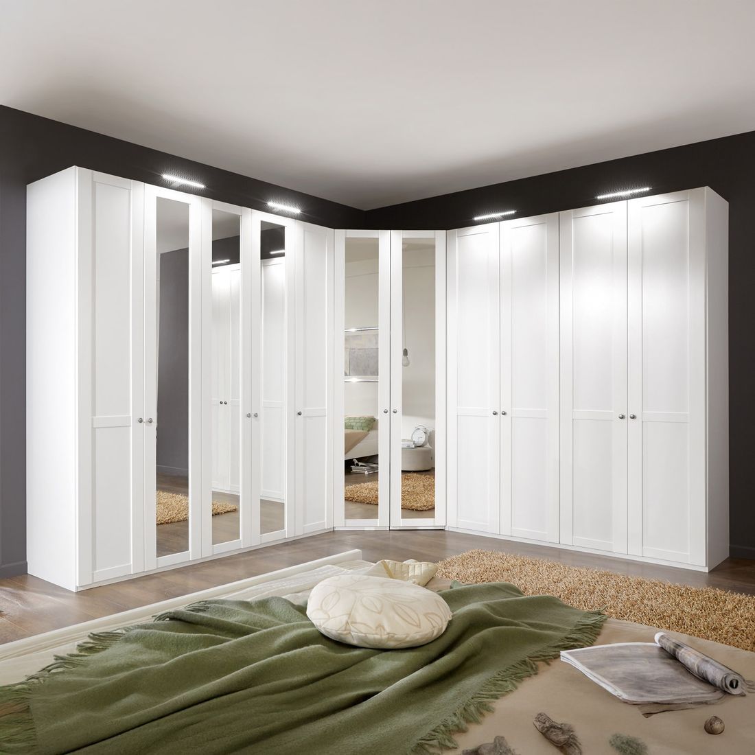 Eck-Kleiderschrank Alvito mit Beleuchtung und Spiegel