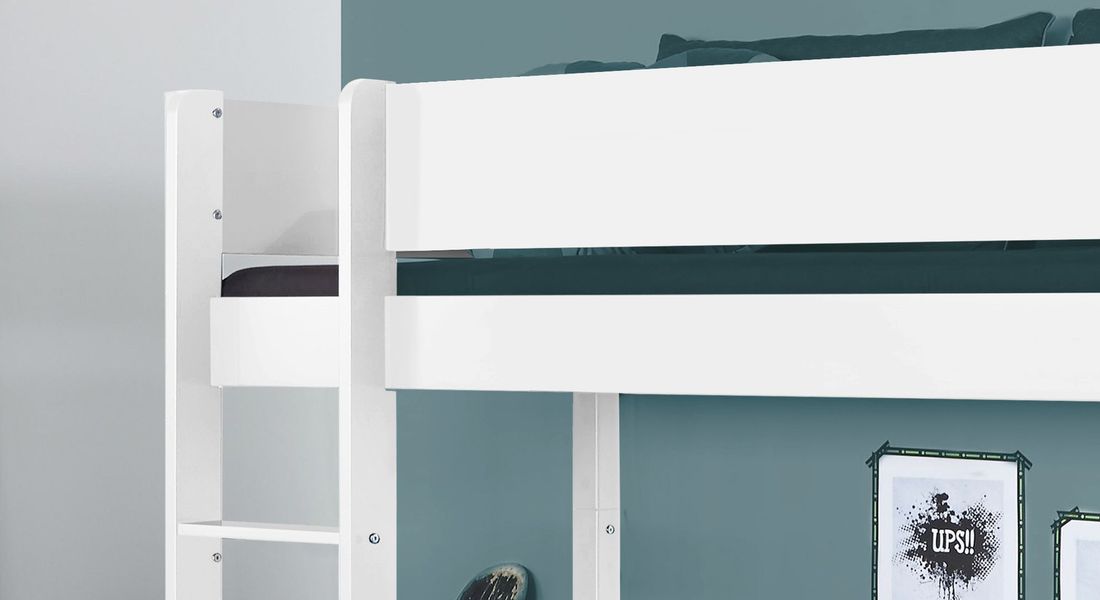Midi-Hochbett Kids Town Buche teilmassiv mit Lattenrost