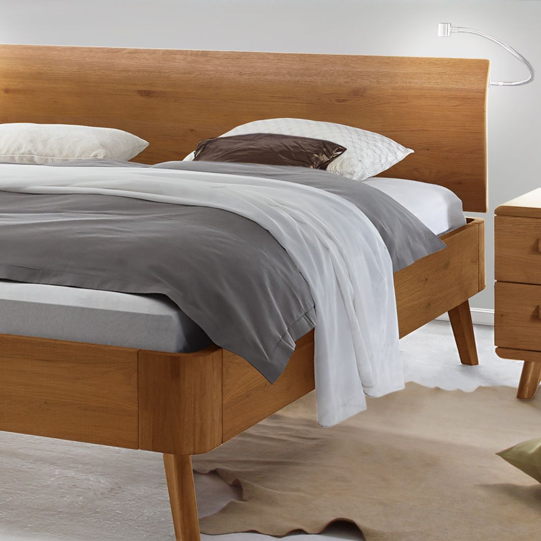 Bett Manouba Eiche Massivholz