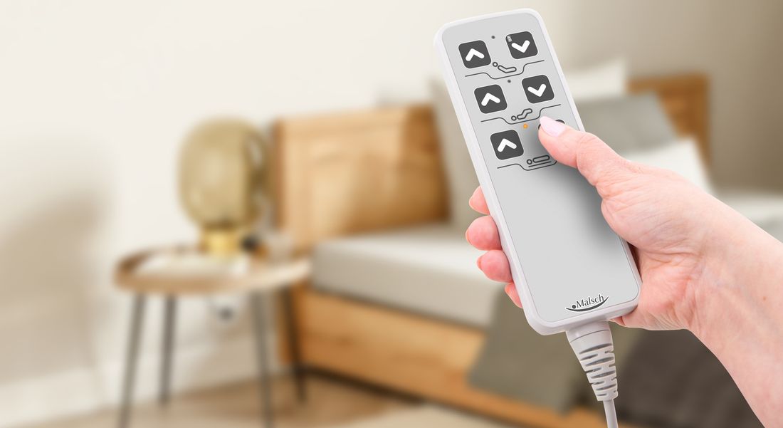 Komfortbett mit Pflegebett-Funktion Ummanz Eiche Dekor mit Lattenrost