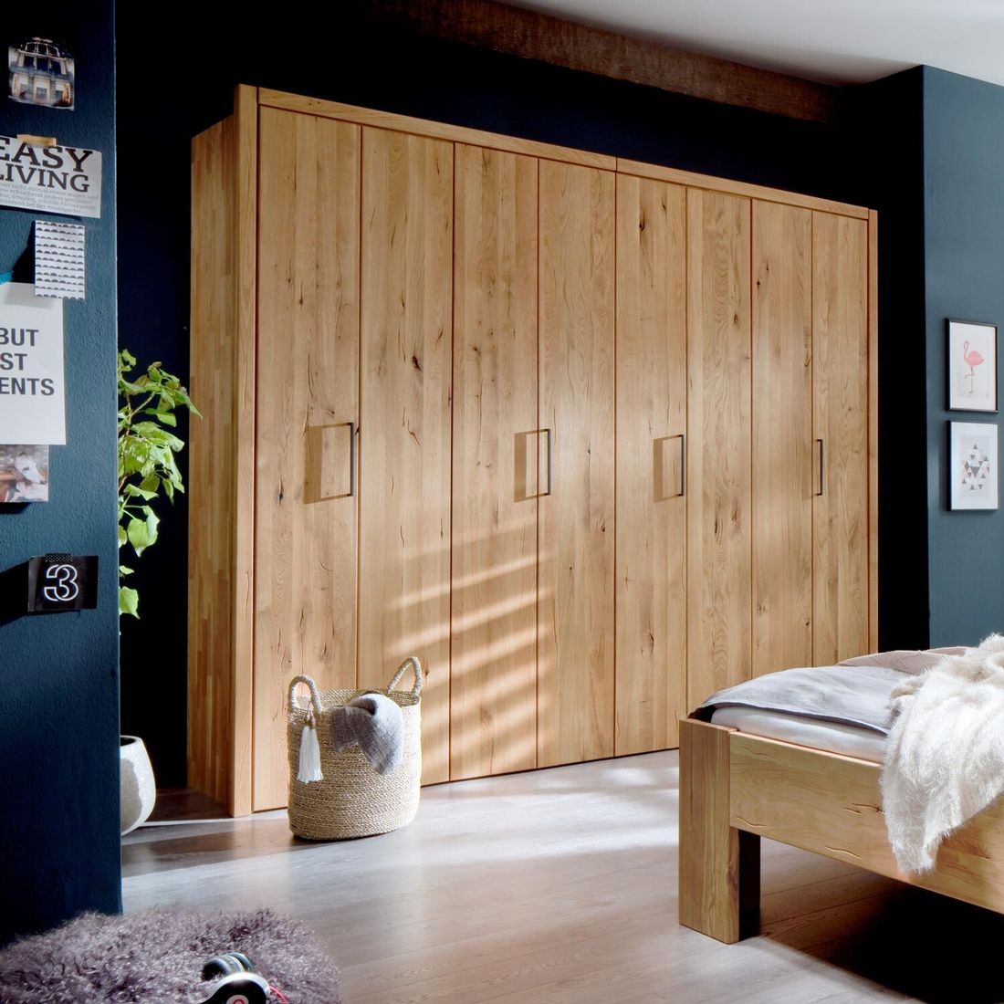 HOMELIV. Falttüren-Kleiderschrank Lisana Wildeiche Massivholz H 216cm