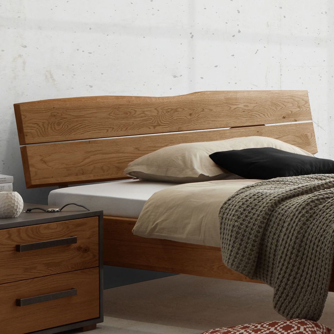 Bett Rivoche Wildeiche Massivholz