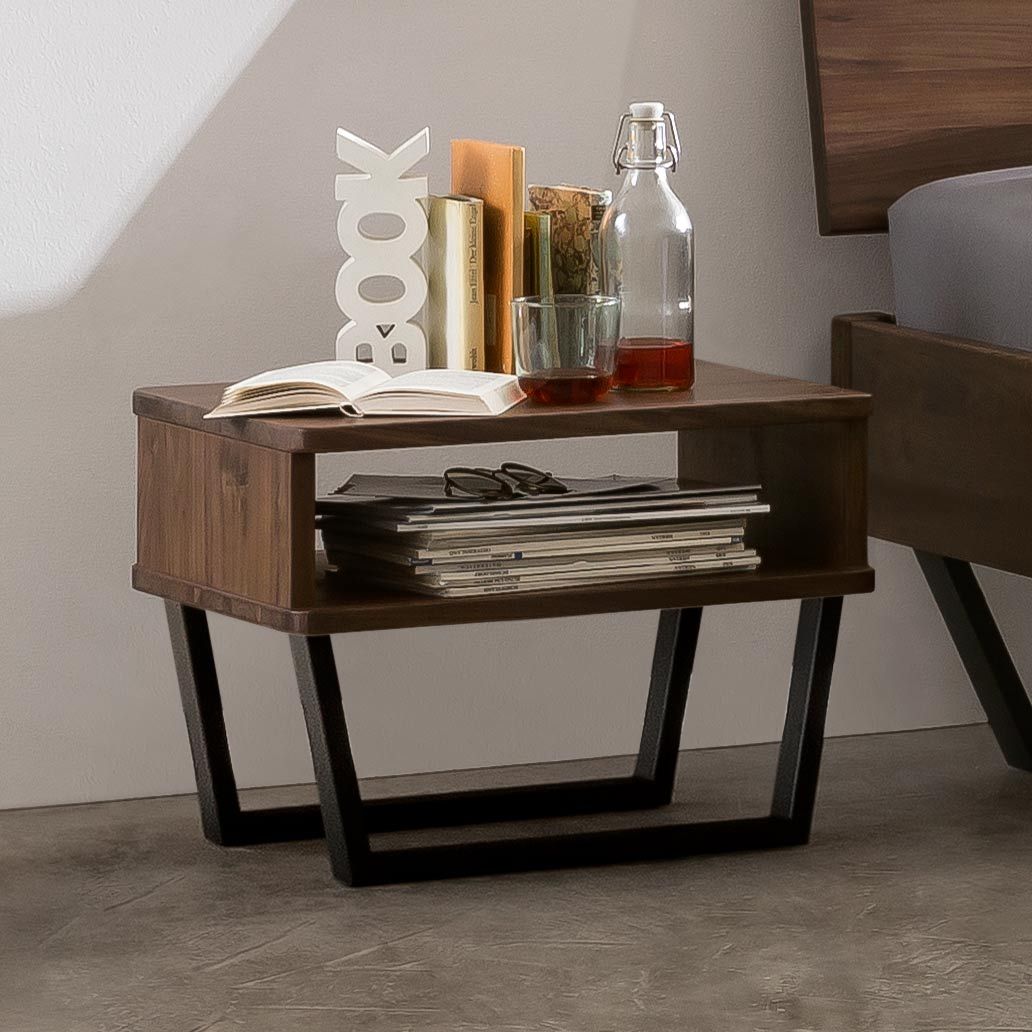 Nachttisch Uliana Nussbaum Massivholz H 36cm
