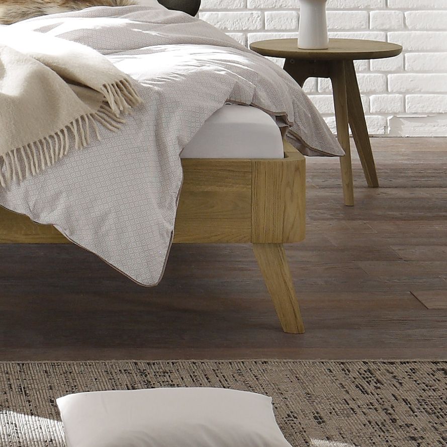Bett Rakaia Eiche Massivholz