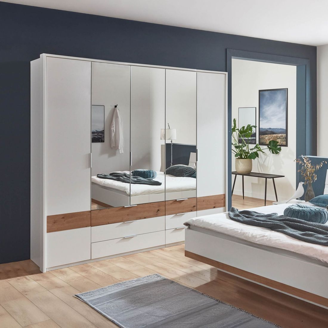 Drehtürenschrank Eluan mit Spiegel und Schubladen H 208cm