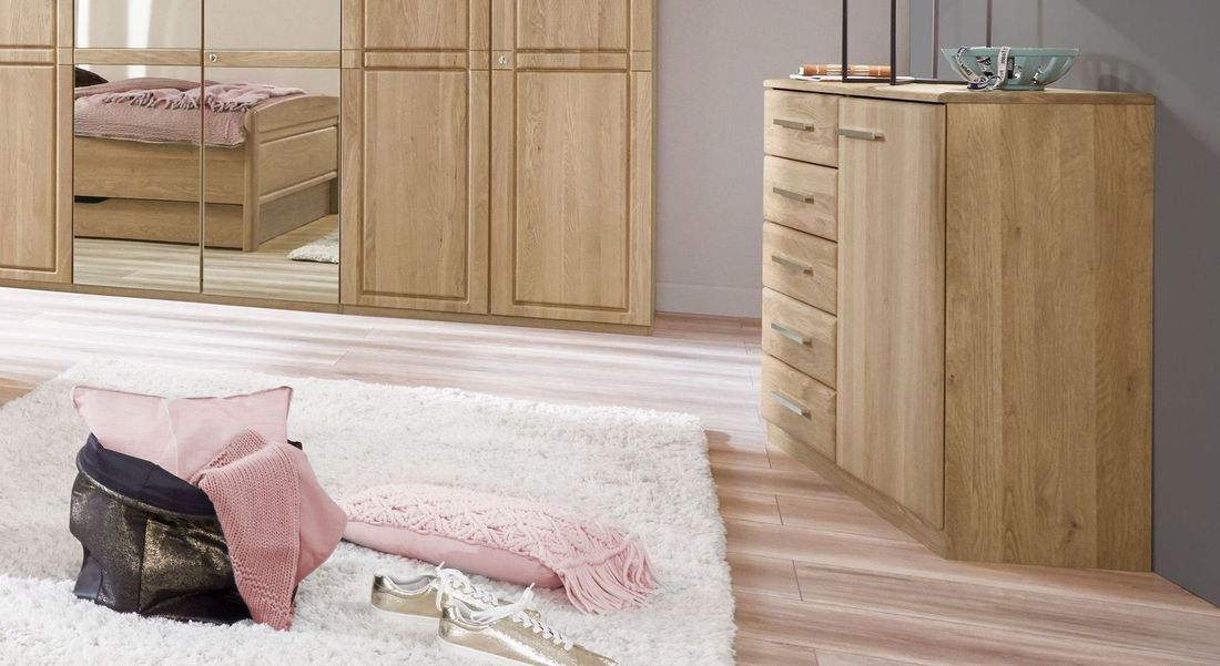 Kommode Bloomfield Eiche teilmassiv mit Schubladen