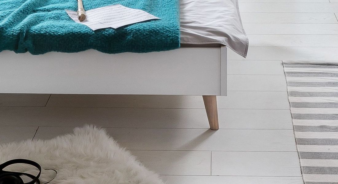 Bett Beano Massivholz