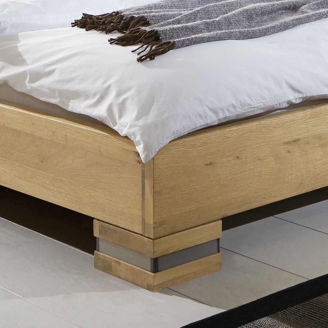 Bett Sillaro Wildeiche Massivholz