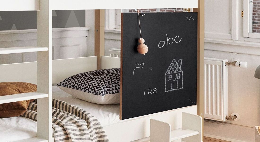 Etagenbett Kids Town Buche teilmassiv mit Lattenrost und Tafel