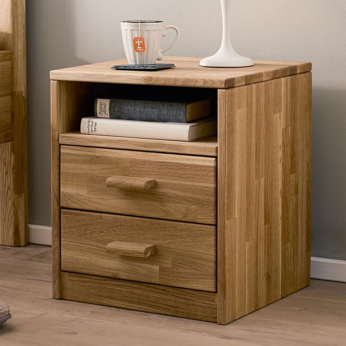 HOMELIV. Nachttisch Ewen Wildeiche Massivholz H 48cm