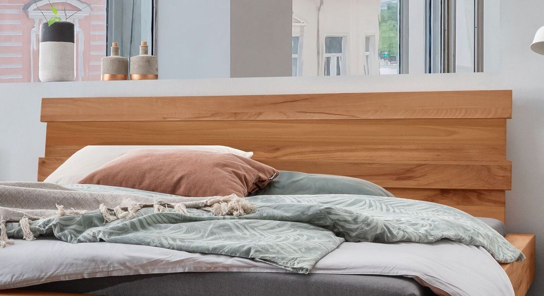 HOMELIV. Balkenbett Stephano Komfort Kernbuche Massivholz