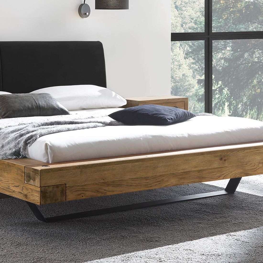 Balkenbett Okondo Wildeiche Vintage Massivholz