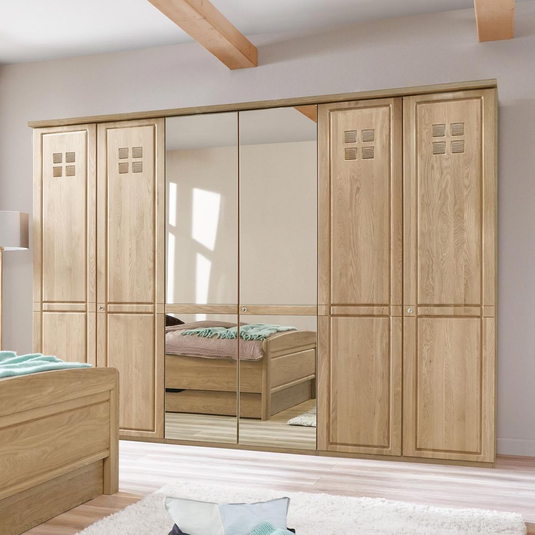 Drehtüren-Kleiderschrank Bloomfield Eiche teilmassiv mit Spiegel H 216cm