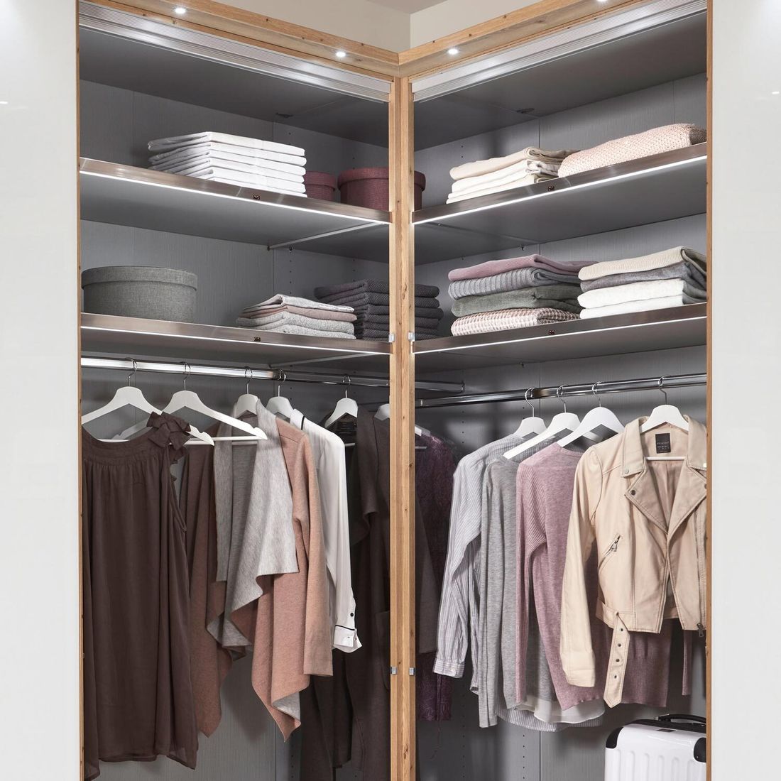 Eck-Kleiderschrank Estiva Eiche Dekor mit Glasfront