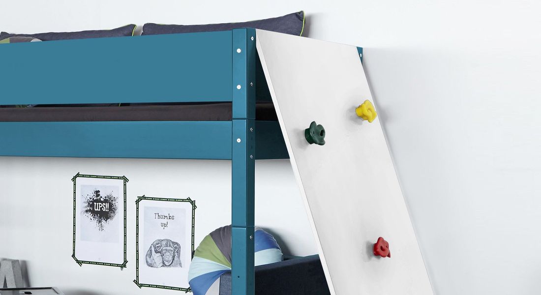 Midi-Hochbett Kids Town Color Buche teilmassiv mit Lattenrost und Kletterwand