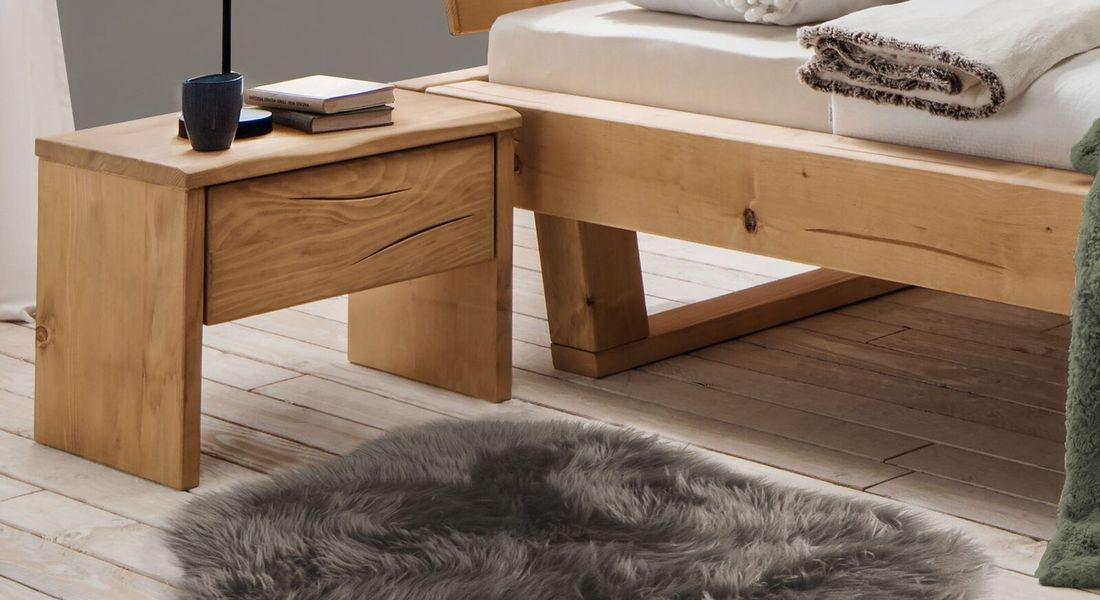 HOMELIV. Nachttisch Cuamba Fichte Massivholz H 42cm