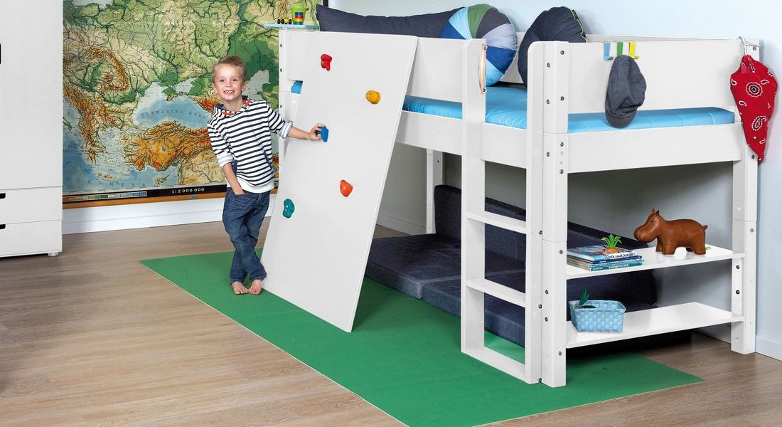Mini-Hochbett Kids Town Buche teilmassiv mit Lattenrost und Kletterwand