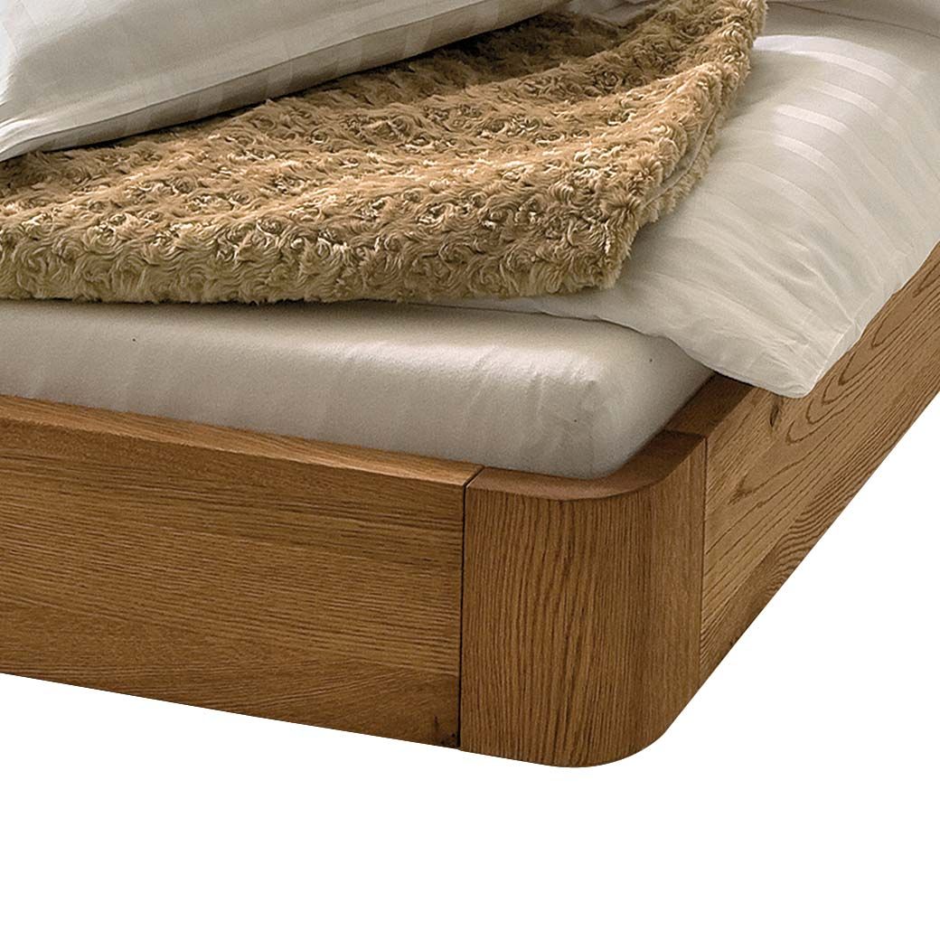 Bett Ecuador Eiche Massivholz