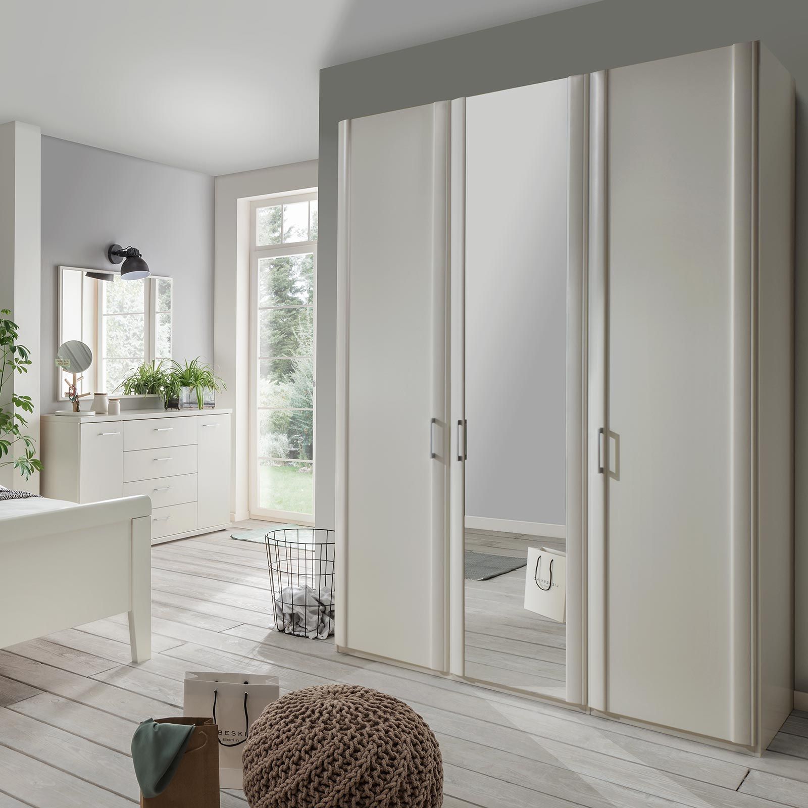 drehtüren-kleiderschrank calimera mit spiegel | betten.de