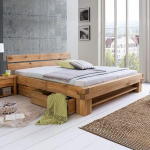 HOMELIV. Balkenbett Tomba Komfort Wildeiche Massivholz mit Schubkasten