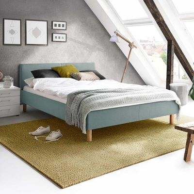 Bett im Retro-Stil: Schlafen mit nostalgischem Flair