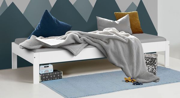 Bett Tacora Buche teilmassiv ohne Kopfteil mit Lattenrost