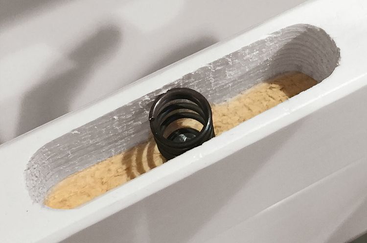 Schlupfsprossen mit Feder