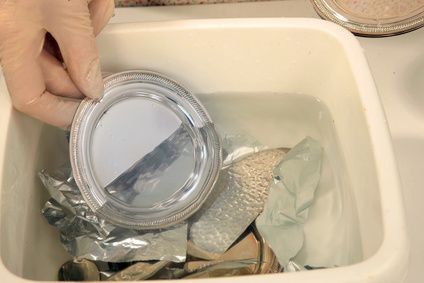 Silber Reinigung mit Salz und Alufolie