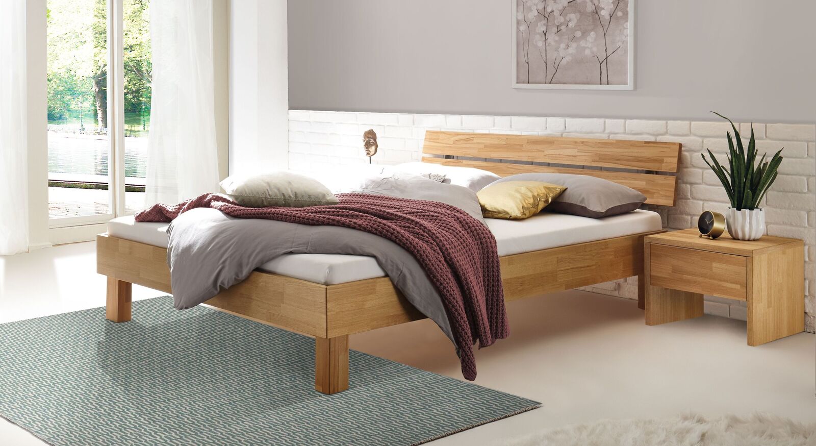 Hochwertiges Bett Advira mit 18 cm Rahmen