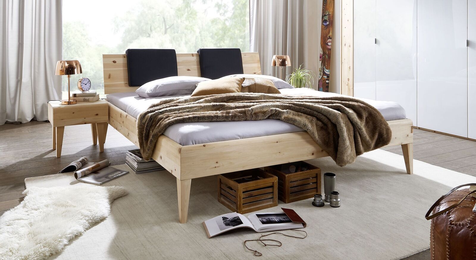 Hochwertiges Bett Alistra aus Zirbenholz