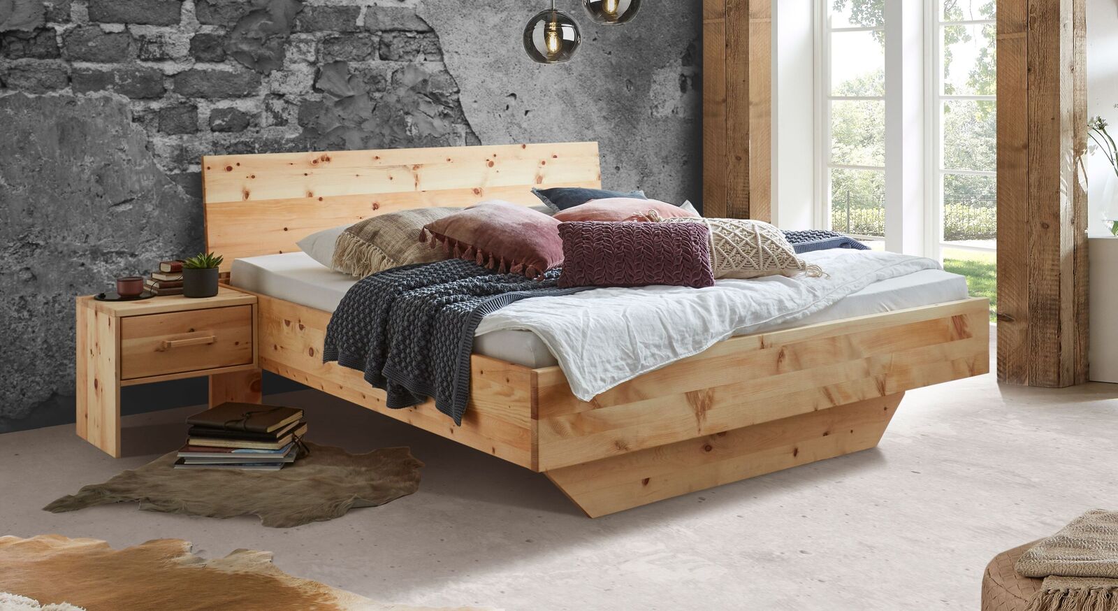 Bett Marmolata aus hochwertigem Zirbenholz