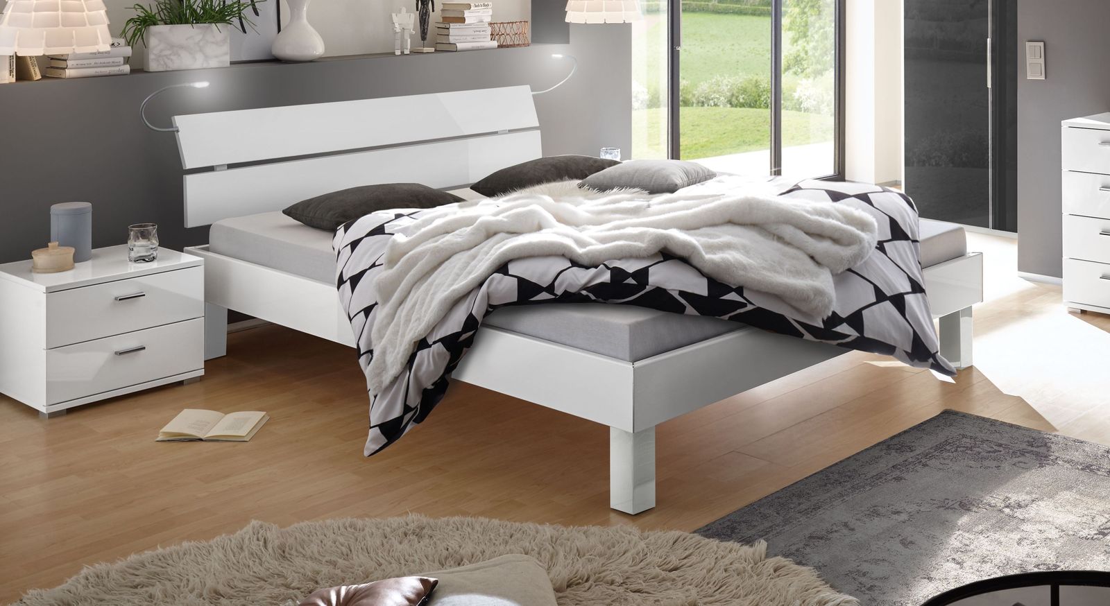 Modernes Bett Norman in Hochglanz weiß