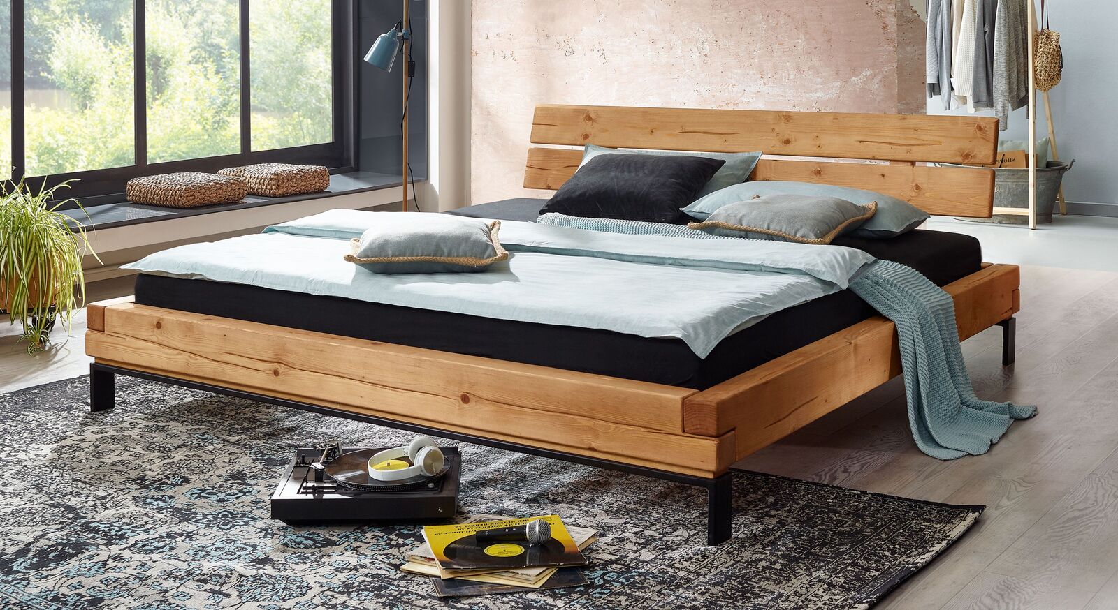 Bett Randers aus massivem Fichtenholz