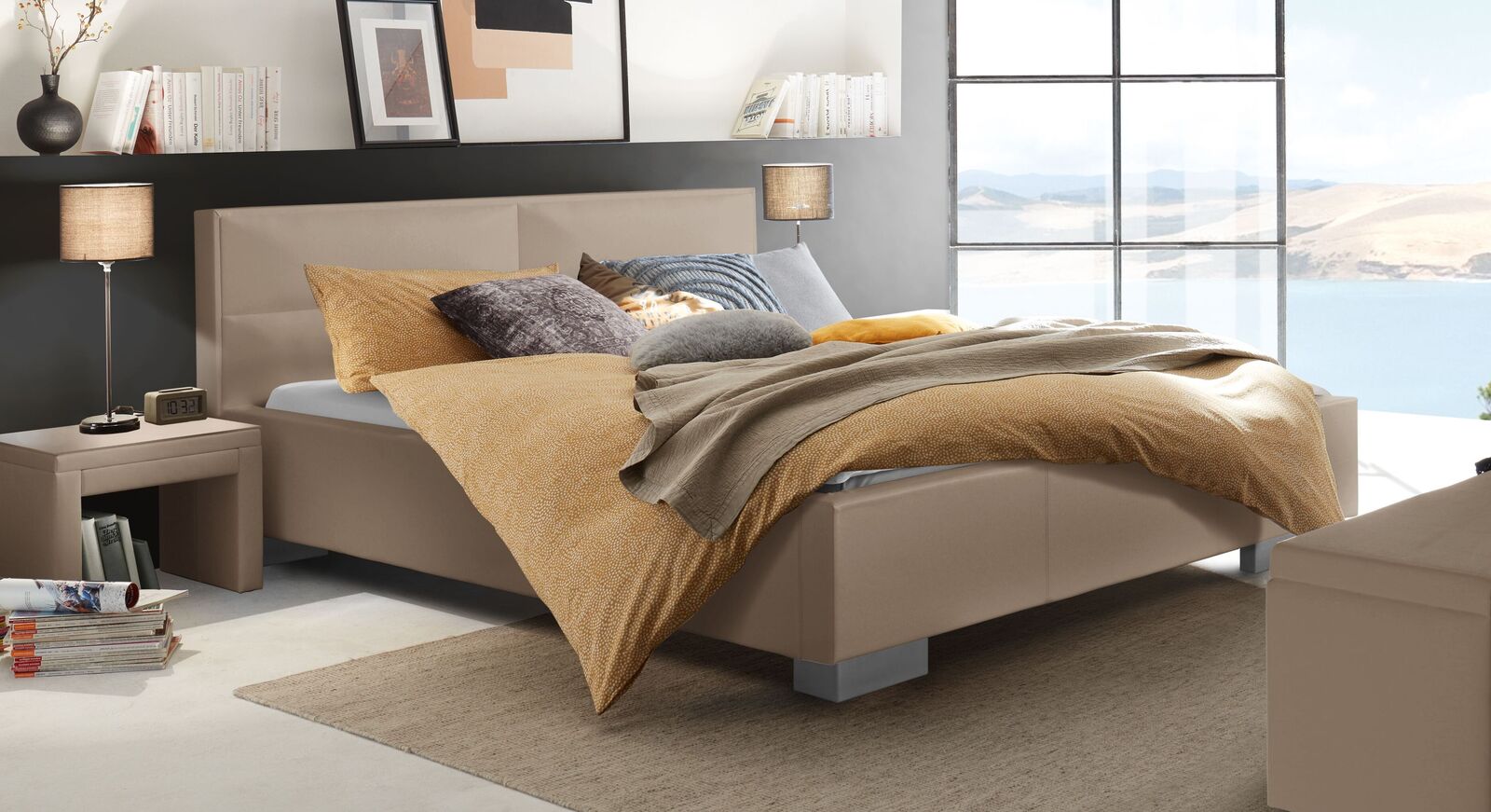 Hochwertiges Bett Thomes aus Luxus-Kunstleder