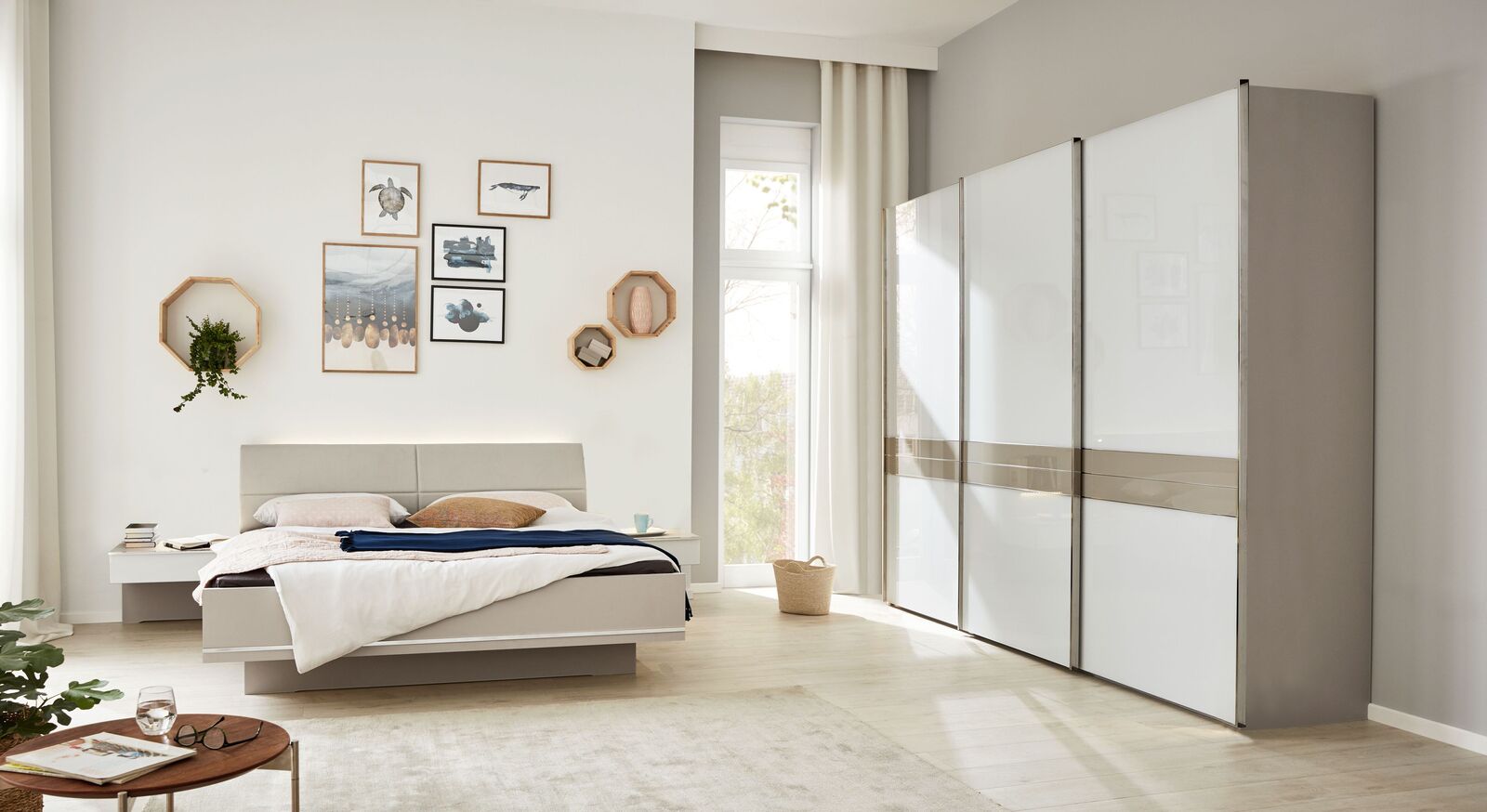 INTERLIVING Schlafzimmer 1009 mit Schwebetürenschrank in modernem Design