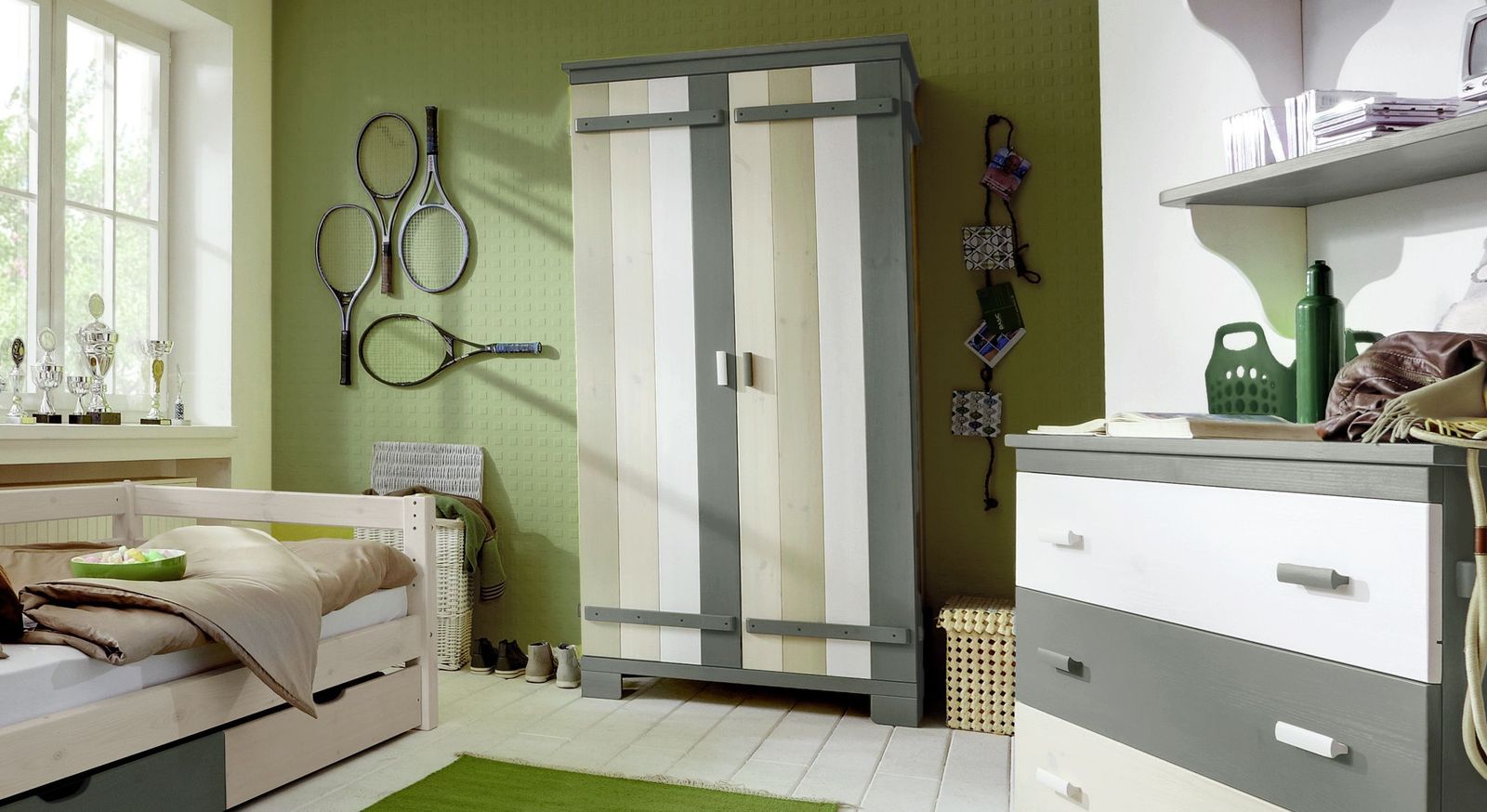 Kleiderschrank Laubhütte fürs Kinderzimmer mit zwei Türen