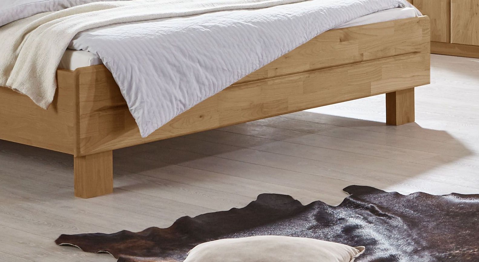 Komfortbett Aliano mit Fußbereich aus Massivholz