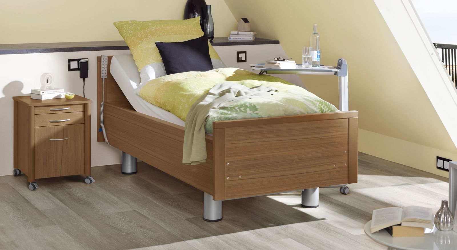 Komfortbett mit Pflegebett-Funktion Isar in Nussbaum Dekor