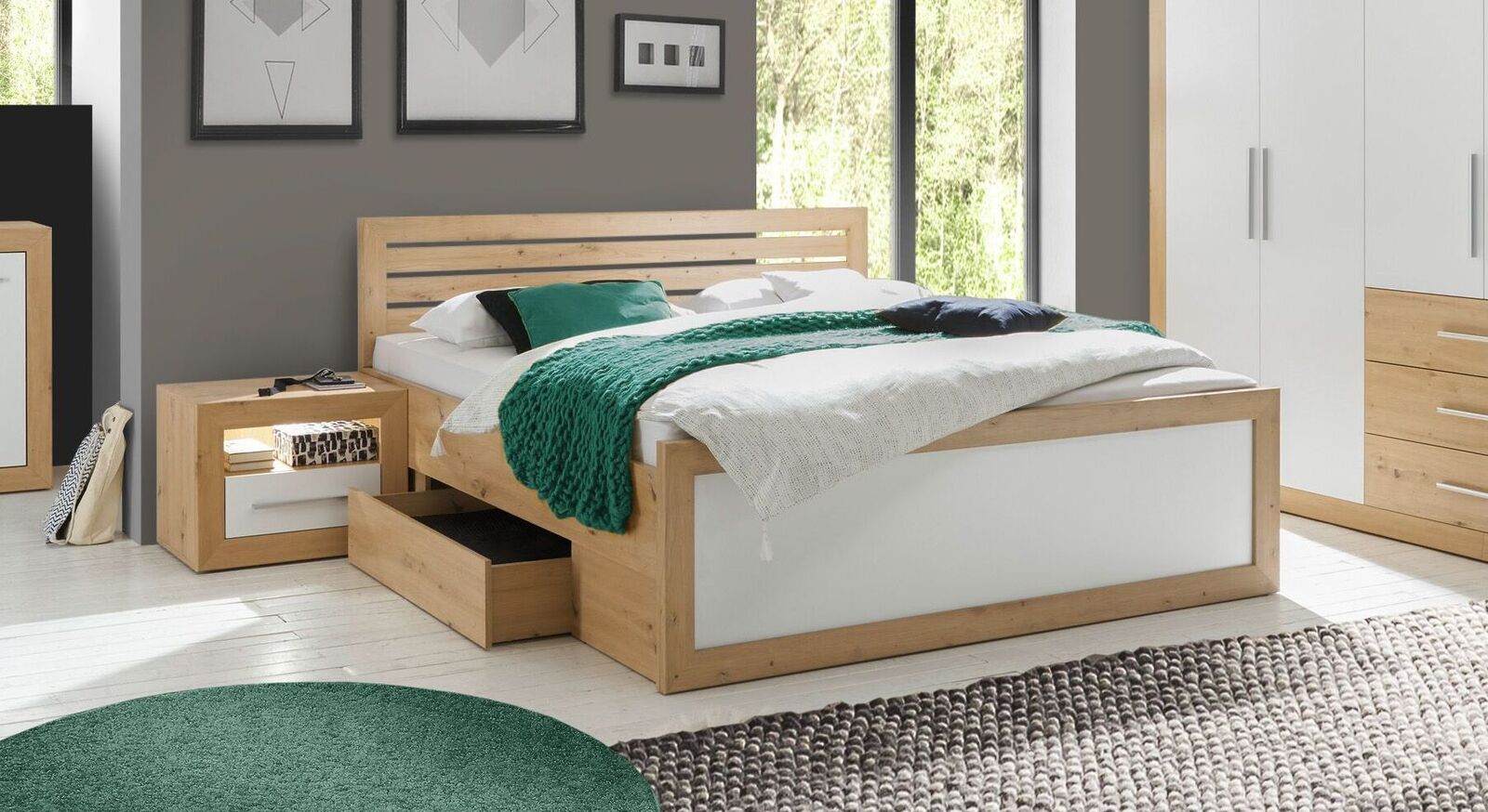 Zweifarbiges Schubkasten-Bett Ermua mit Nachttischen