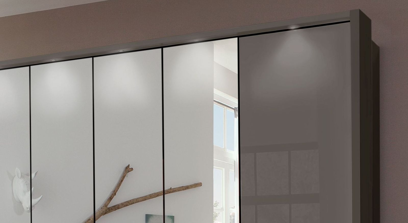 Spiegel-Falttüren Kleiderschrank Southville mit LED-Spot-Beleuchtung