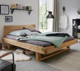 Bett Basiliano aus massivem Echtholz