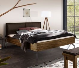 Bett Envigado mit trendigem Holzrahmen
