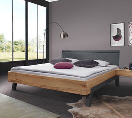 Hochwertiges Bett Italva aus Massivholz