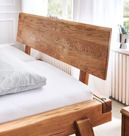 Bett Lawina aus stark gemasertem Holz